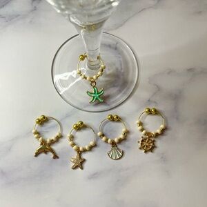 2/$15❤️❤️Sea inspired wine charms set of 5